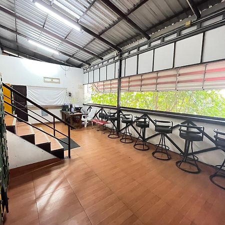 Twin Palms Hostel Phi Phi Buitenkant foto