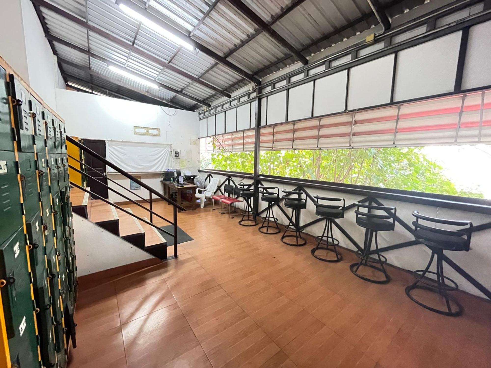 Twin Palms Hostel Phi Phi Buitenkant foto